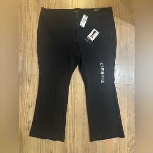 NWT-Studio by Torrid-Signature Ponte Stretch Trouser-Size 24S